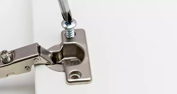 Screen Door Hinge Repair in North Lauderdale, FL