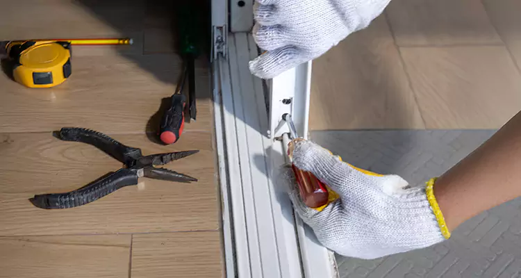 Screen Door Wheel Replacement in North Lauderdale, FL