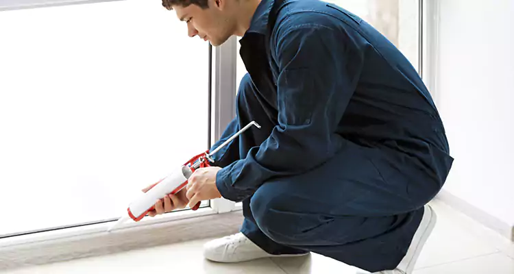 Window Glass Caulk Repair in North Lauderdale, FL