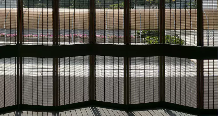 Front Screen Door Repair in North Lauderdale, FL