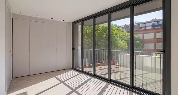 Fix Sliding Screen Door Track in North Lauderdale, FL